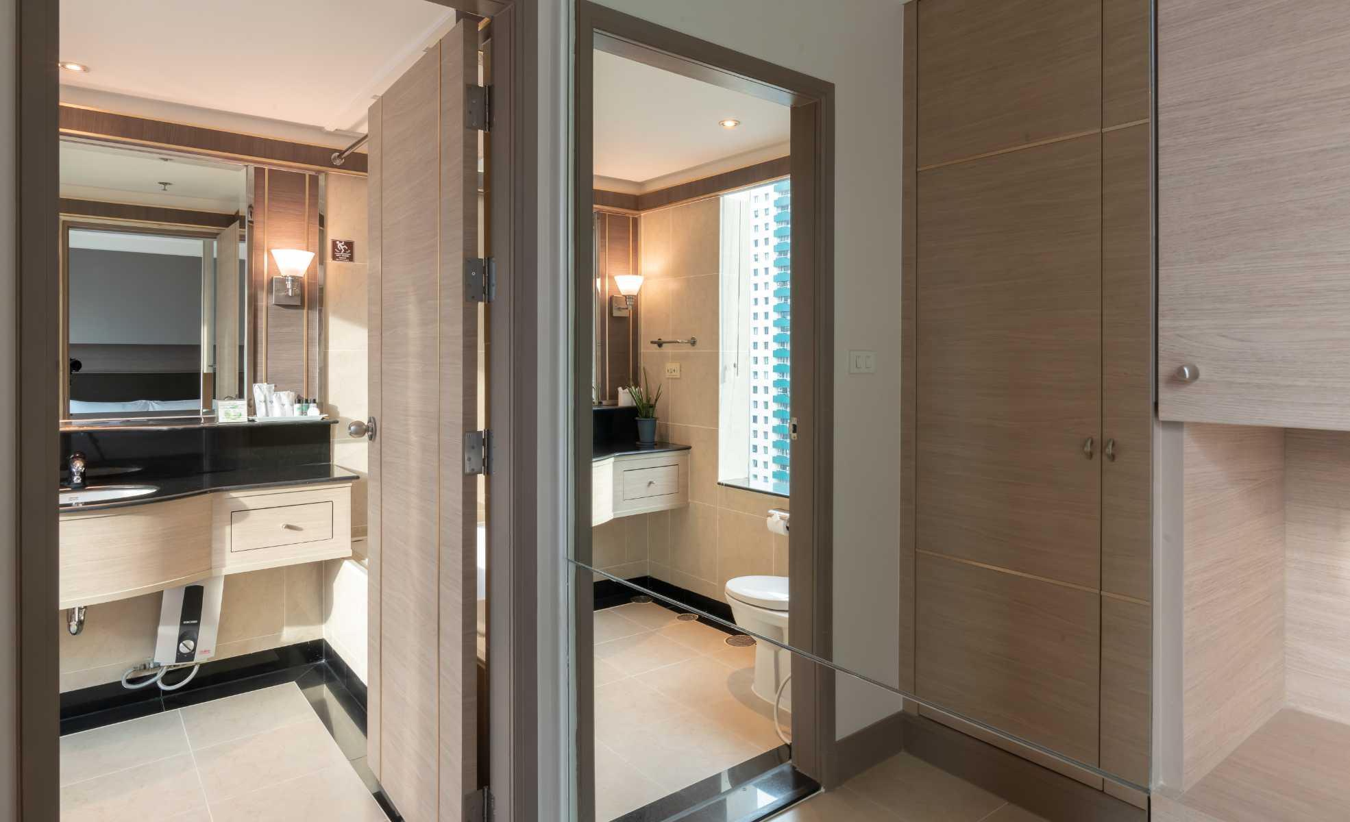 None  Jasmine City Hotel Bangkok